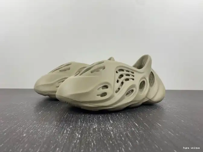 hype RNR Stone Yeezy Adidas Salt Foam GV6840 0606